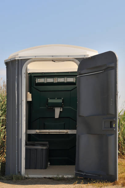 Best Luxury portable toilet rental  in Magnolia, OH